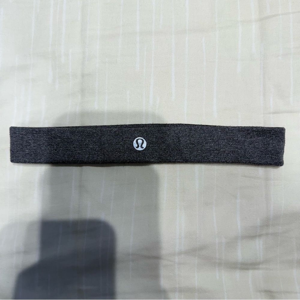 Lululemon Skinny Fly Away Tamer Headband